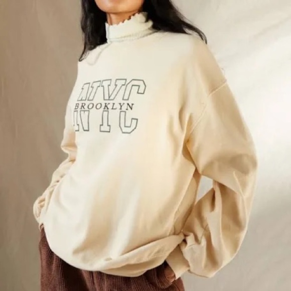 urban outfitters brooklyn NYC crew neck